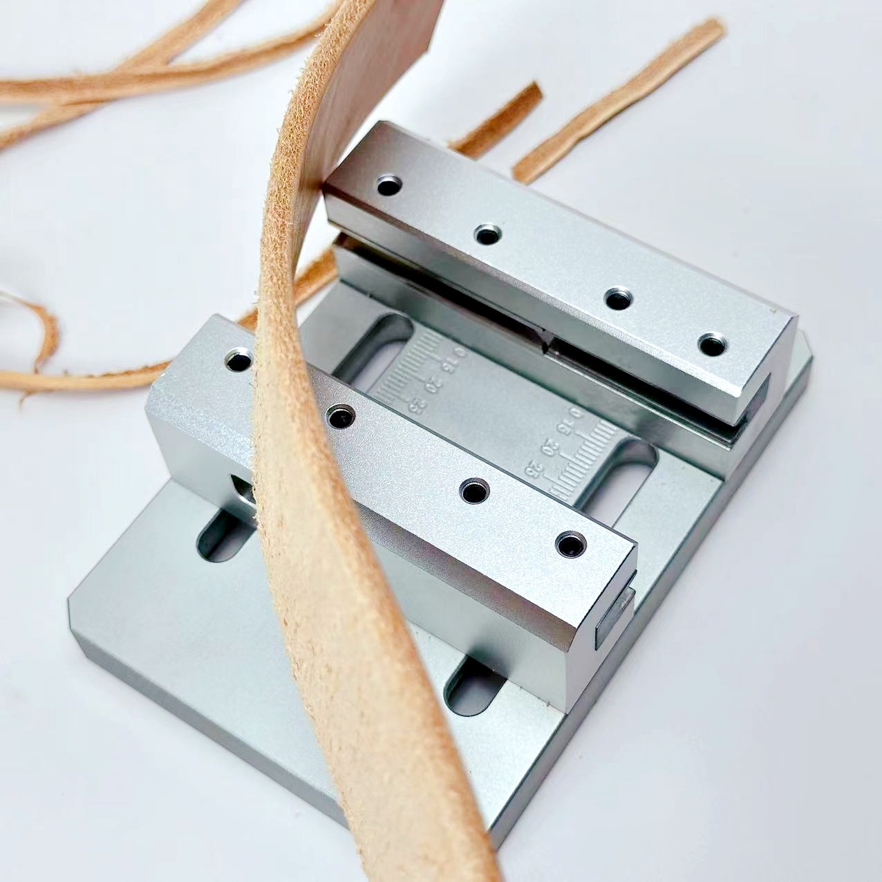 Machine à ébavurer les bords d - Leatherwork Machine avis et prix